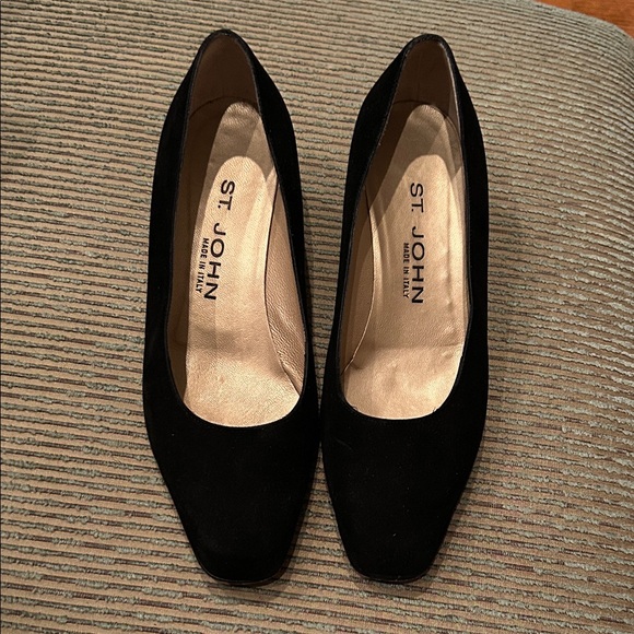 St. John Suede Pumps - Picture 1 of 1
